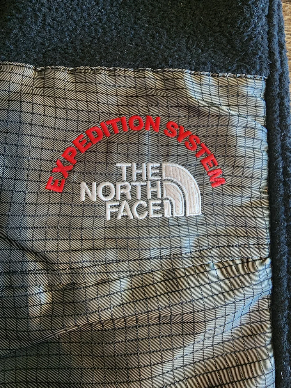 The North Face Mens Retro Denali Black Fleece Jogger Bottoms with Gray Panels